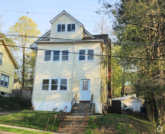 Building Photo - 42 Wooding St Rental