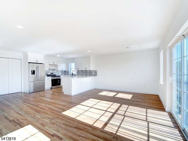 Photo - 429 Niles St Unit 1