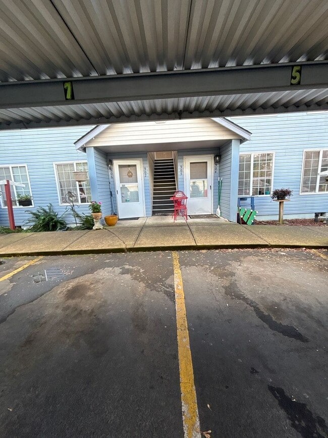 Photo - 907 Bryan Ct