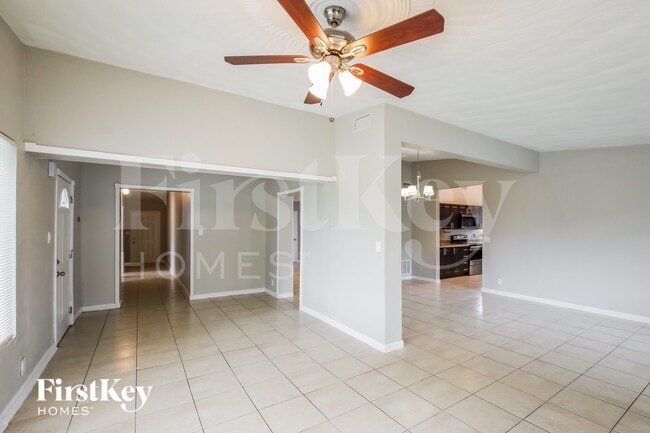 Photo - 421 SW 29th Ave