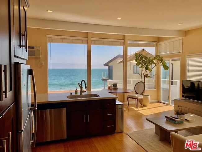 Building Photo - 25164 Malibu Rd Unit D Rental