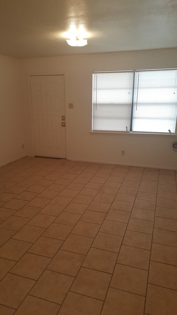 Photo - Very Nice 2 Bedoom Apartment at Mirabella ... Unit I