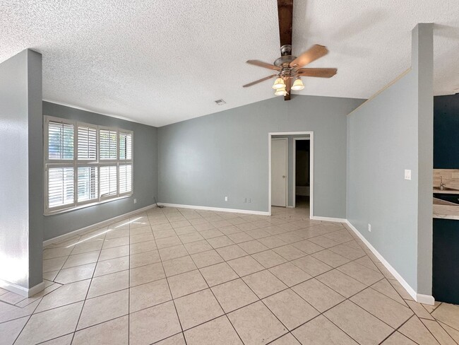 Photo - 2317 N Thomas Dr