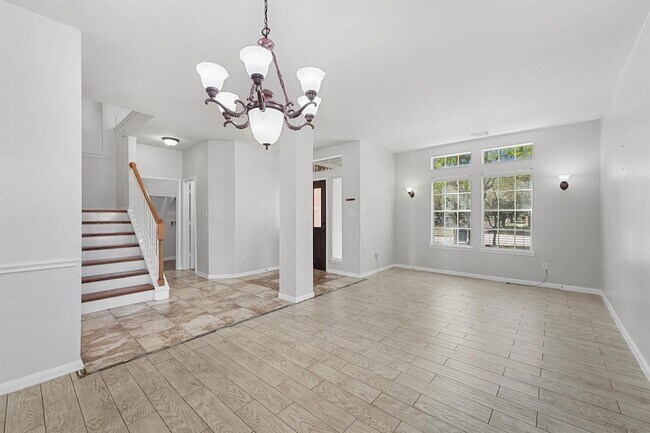 Photo - 17206 Stonebridge Trail