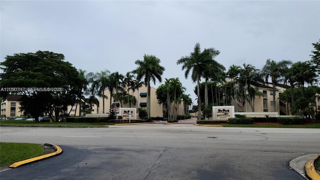 Building Photo - 15320 SW 106th Terrace Unit 1115