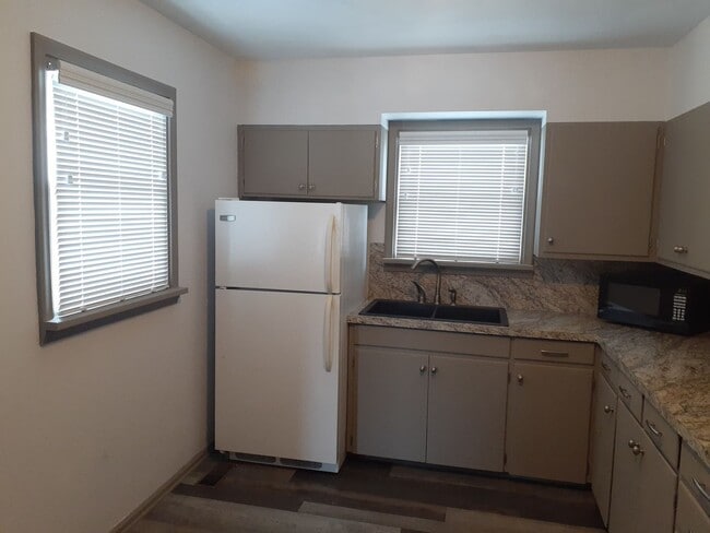 Photo - Super Cute 3 bed 1 bath country home