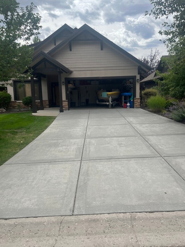 Photo - 5877 E Big Horn Pkwy