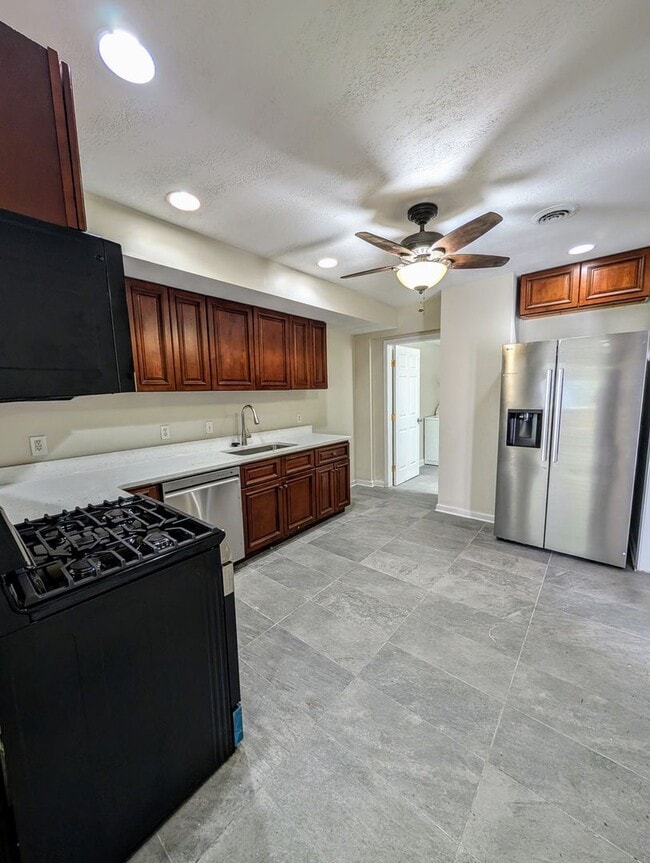 Photo - Large 3 Bedroom on a quiet street with Off Street Parking