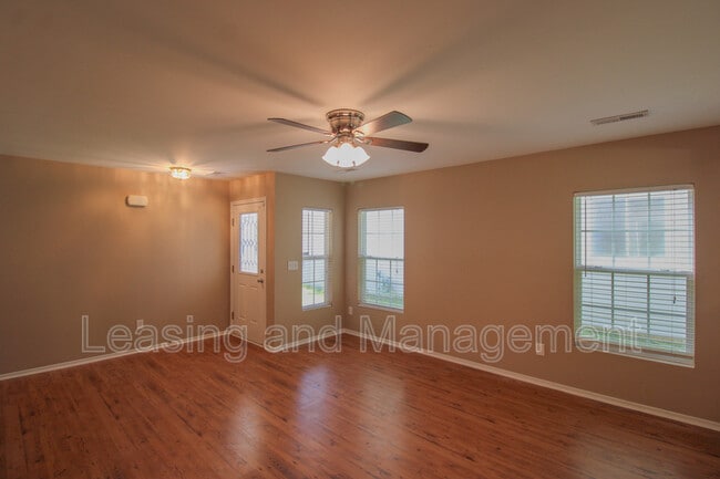 Photo - 8811 Kellum Dr
