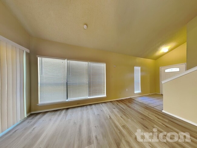 Photo - 1715 Cordova Dr