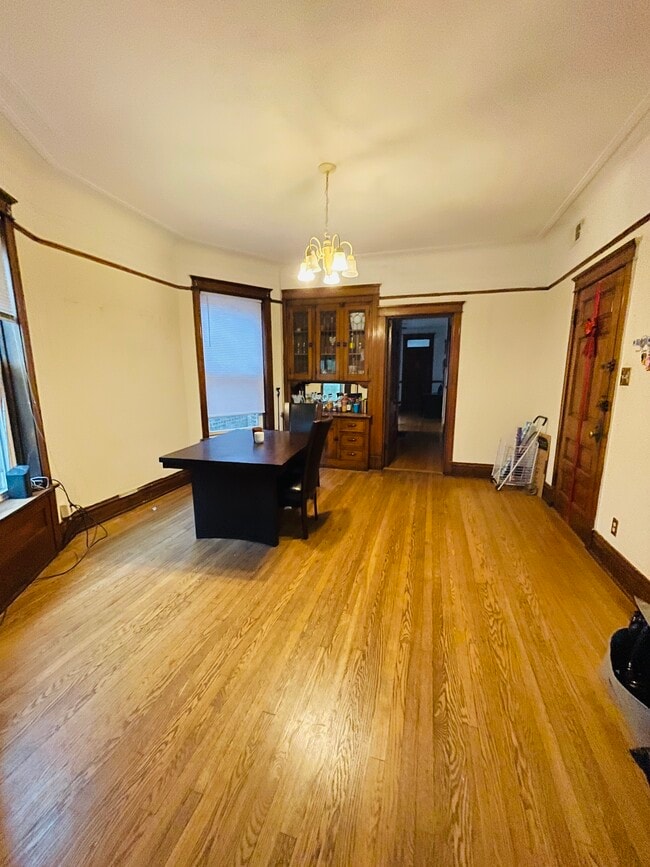 dining room - 3730 N Magnolia Ave Unit 3