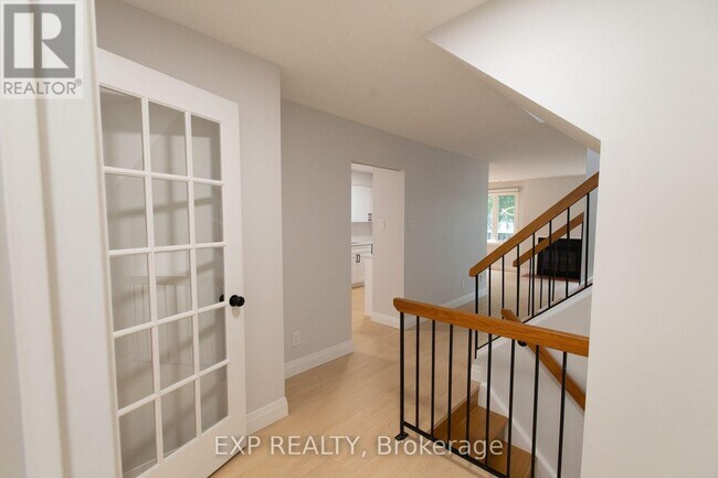 Photo - 710 Coronation Ave.