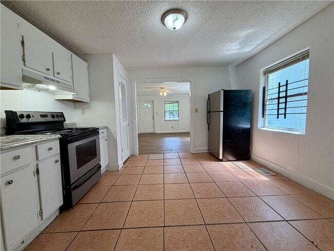 Photo - 1070 Ollie Cir NW
