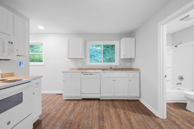 Photo - 1317 Mayfield Ln
