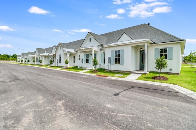 Photo - 108 Pilsbury Ln