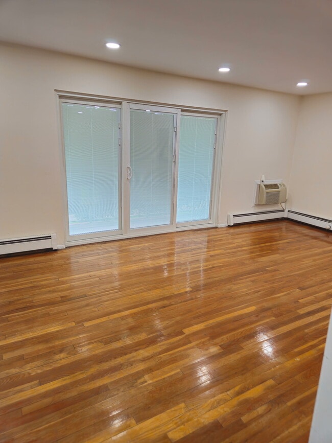 ANOTHER ANGLE OF LR - 366 Hoover Ave Unit Whitestone Gardens