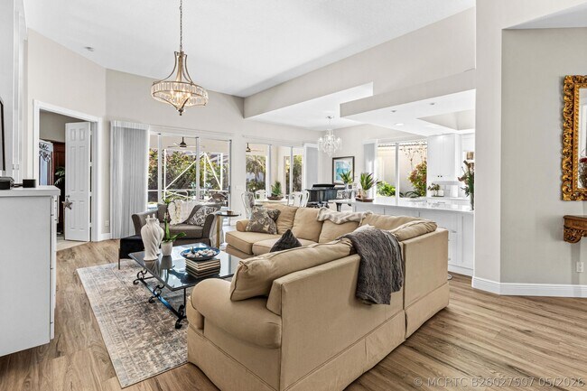 Photo - 4983 Garden Dr