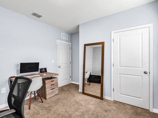 Photo - 1048 Adalia Terrace