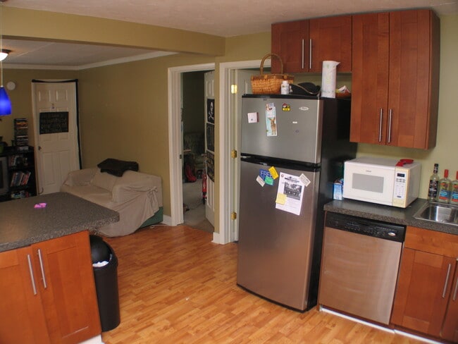 Photo - 737 Village St Unit #2 Upper Floor