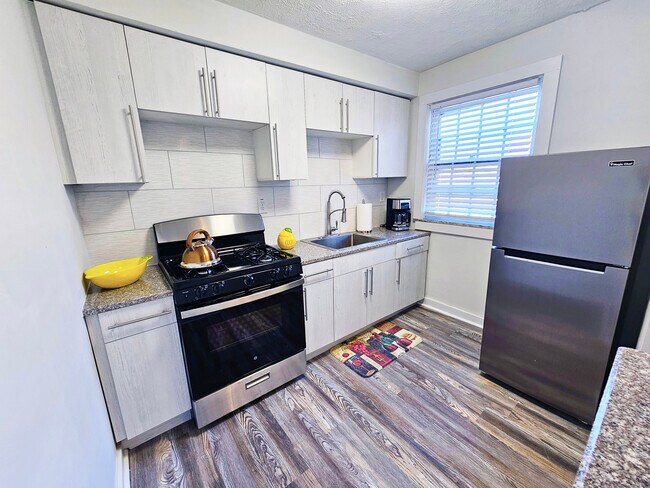 Photo - Colony Apartments