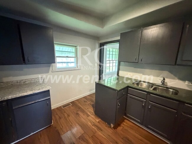 Photo - 1222 Perrysville-