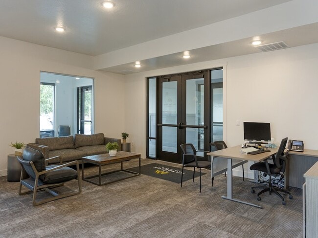 Leasing Center