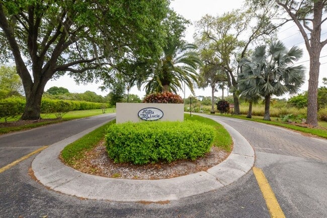 55+ community 1 BED 1 BATH in Vista St. Lu... - 55+ community 1 BED 1 BATH in Vista St. Lu... Condo Unit 204