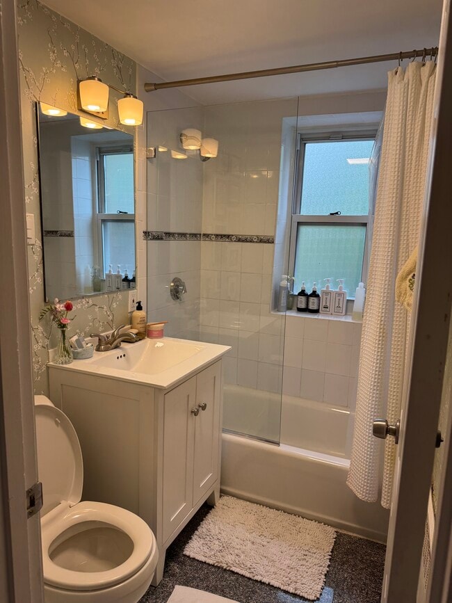 90 Marion St Unit 3