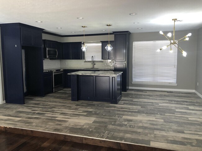 Photo - 8312 NW 117th St