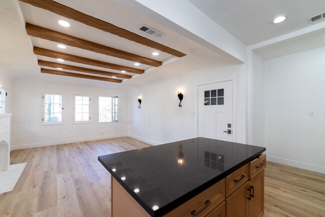 Photo - 6128 Orange St