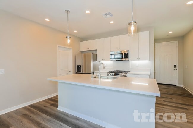 Photo - 31573 Dwight Dr