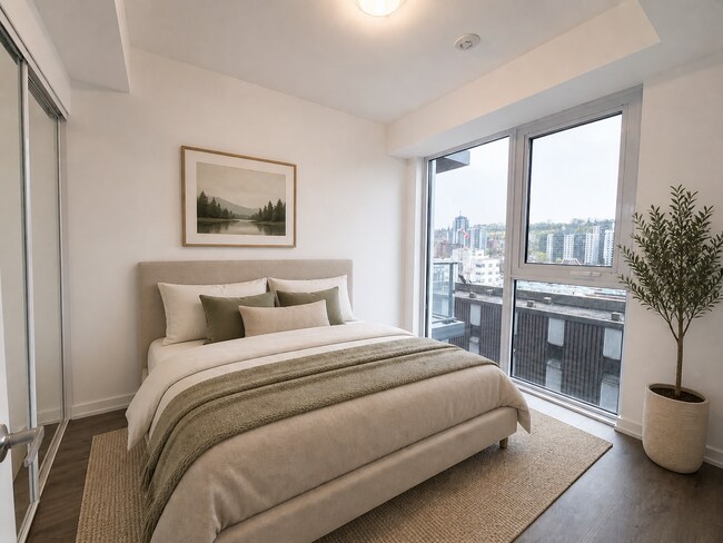 Photo - 75 James St S Unit 824