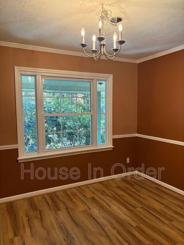 Photo - 105 Campbell Dr