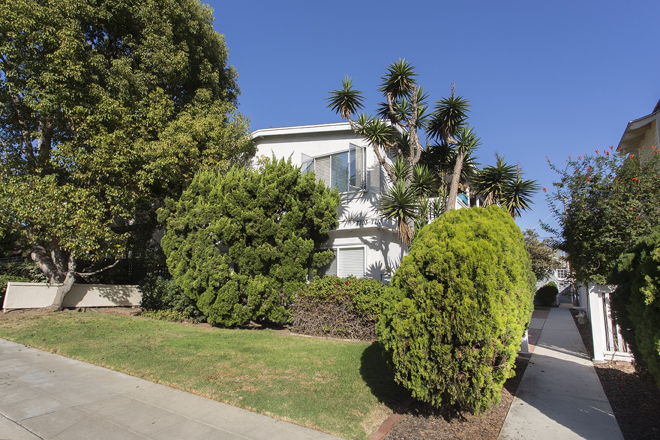 La Jolla / Village Area: One Bedroom in th... - La Jolla / Village Area: One Bedroom in th... Unit 7703