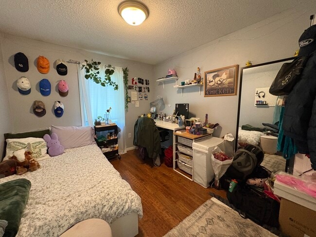 Photo - 51 Roehampton Crescent