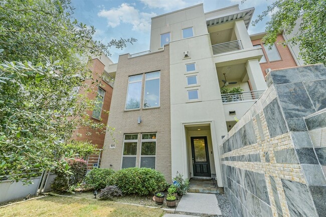 Building Photo - 5425 Hidalgo St Unit A
