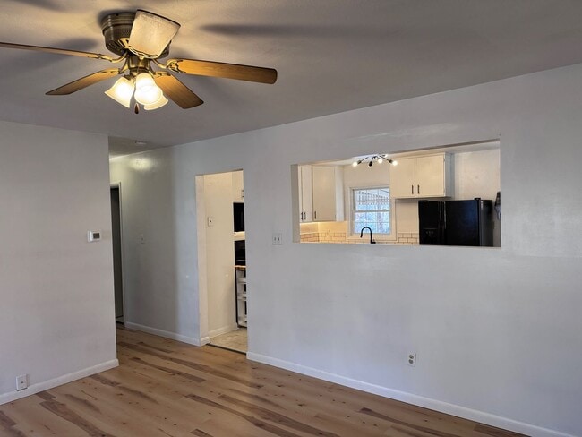 Photo - Swannanoa - Perfect Location, Fantastic Bungalow!