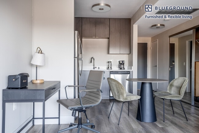 Photo - 535 Everett Ave Unidad FL4-ID1230