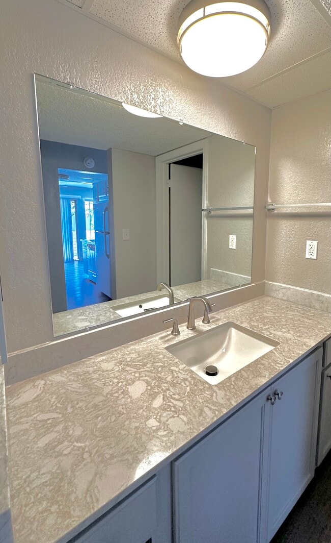 Photo - The Timbers Apartments