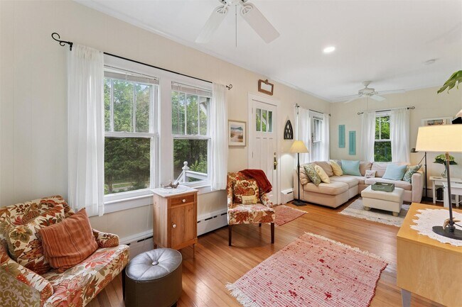 Photo - 21 Summit Blvd