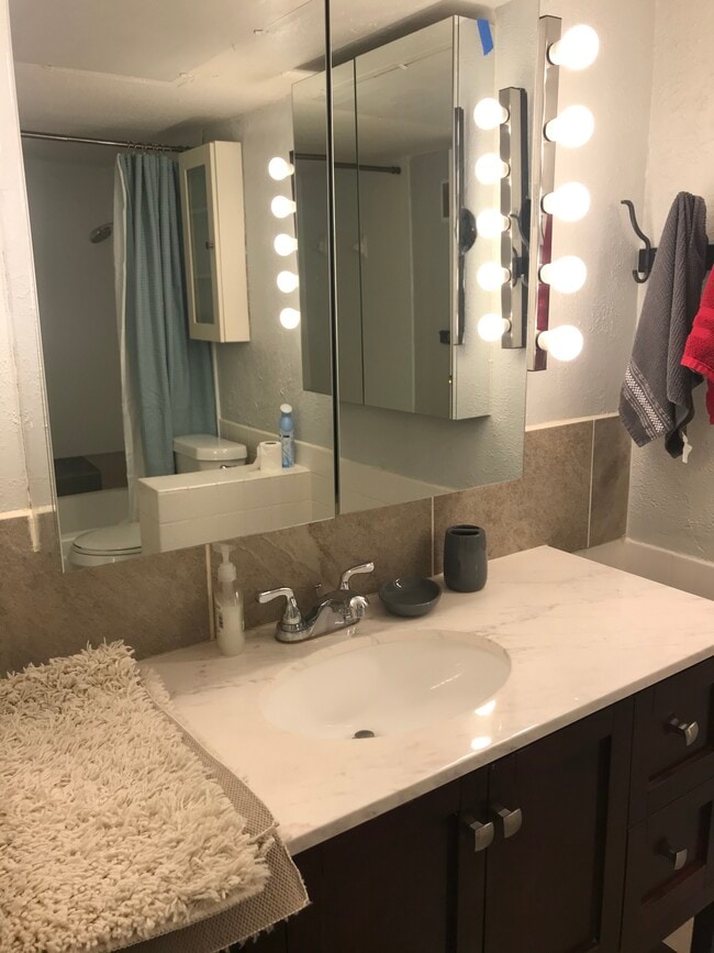 Photo - 2816 S Bartell Dr Rental