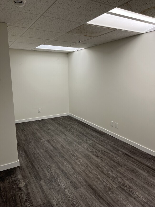 Photo - 10101-10101 101 Ave Unit 407