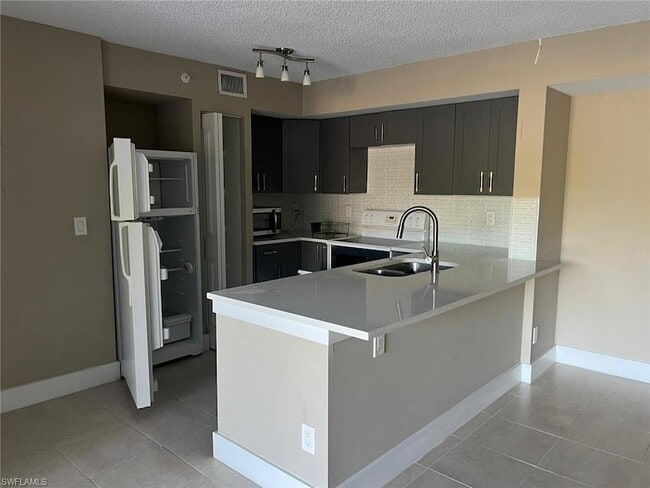 Photo - 1205 Wildwood Lakes Blvd