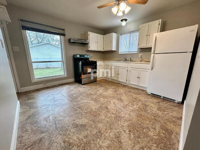 Photo - 1022 Providence St