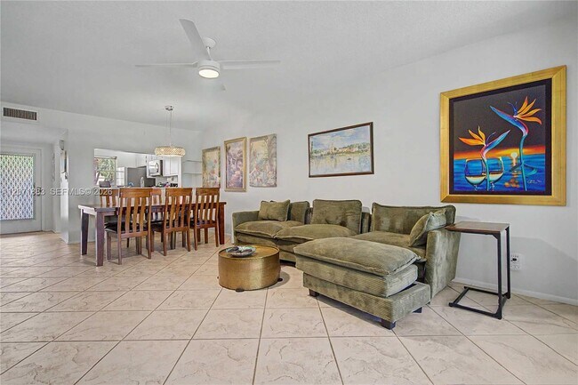 Photo - 9520 Seagrape Dr Unit 205