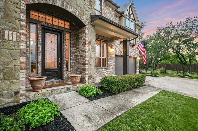 Photo - 223 Lake Como Dr