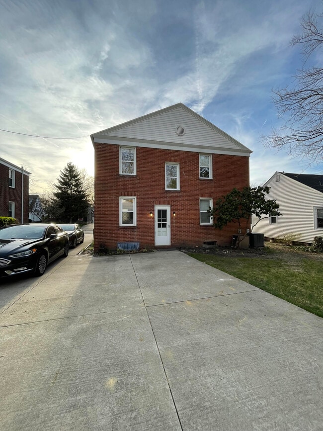 Photo - 2059 12th St Unit Upstairs