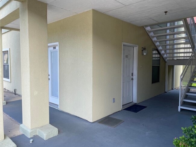 Building Photo - 5402 Marcella Ave Unit #103A Rental