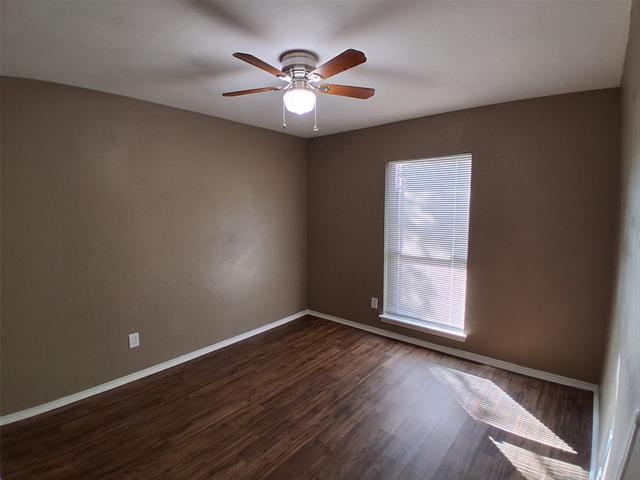 Photo - 553 Hanover Dr