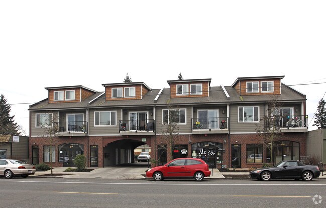 Photo - 5516-5530 SE Woodstock Blvd